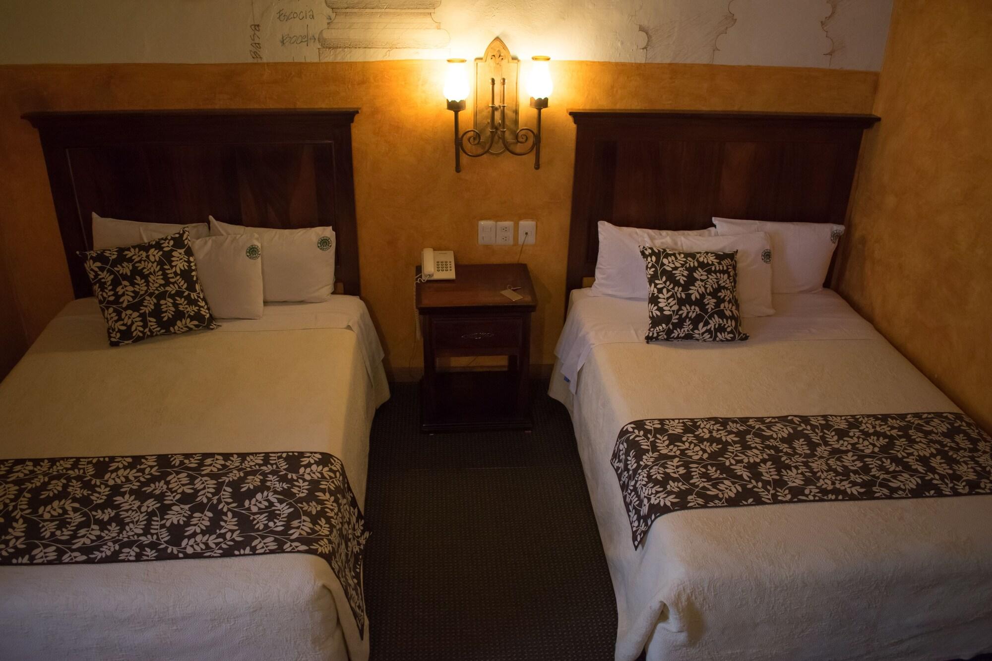 Hotel Historia Morelia Bagian luar foto