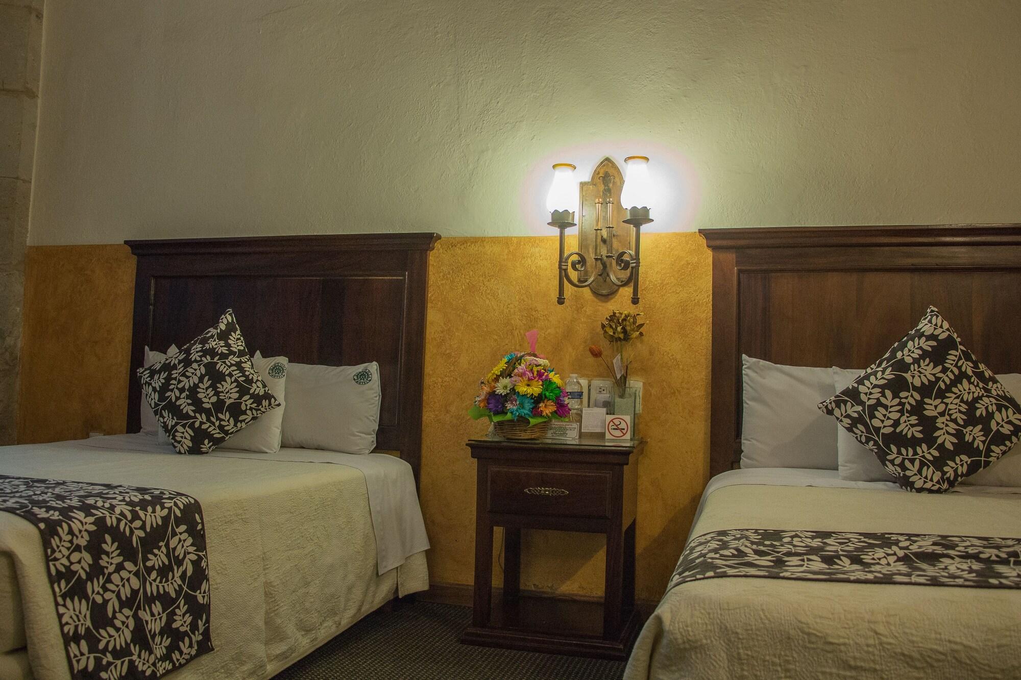 Hotel Historia Morelia Bagian luar foto