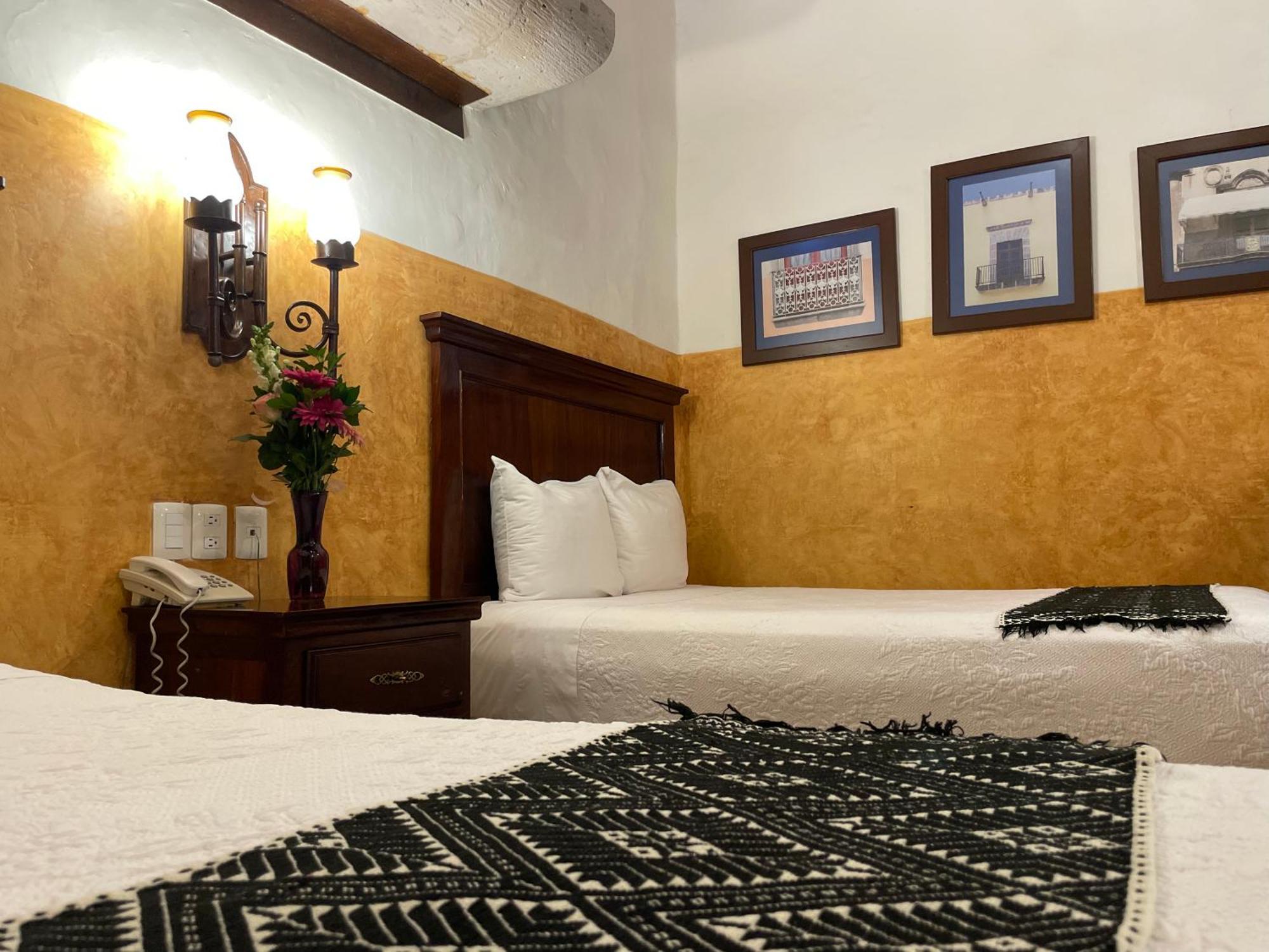 Hotel Historia Morelia Bagian luar foto