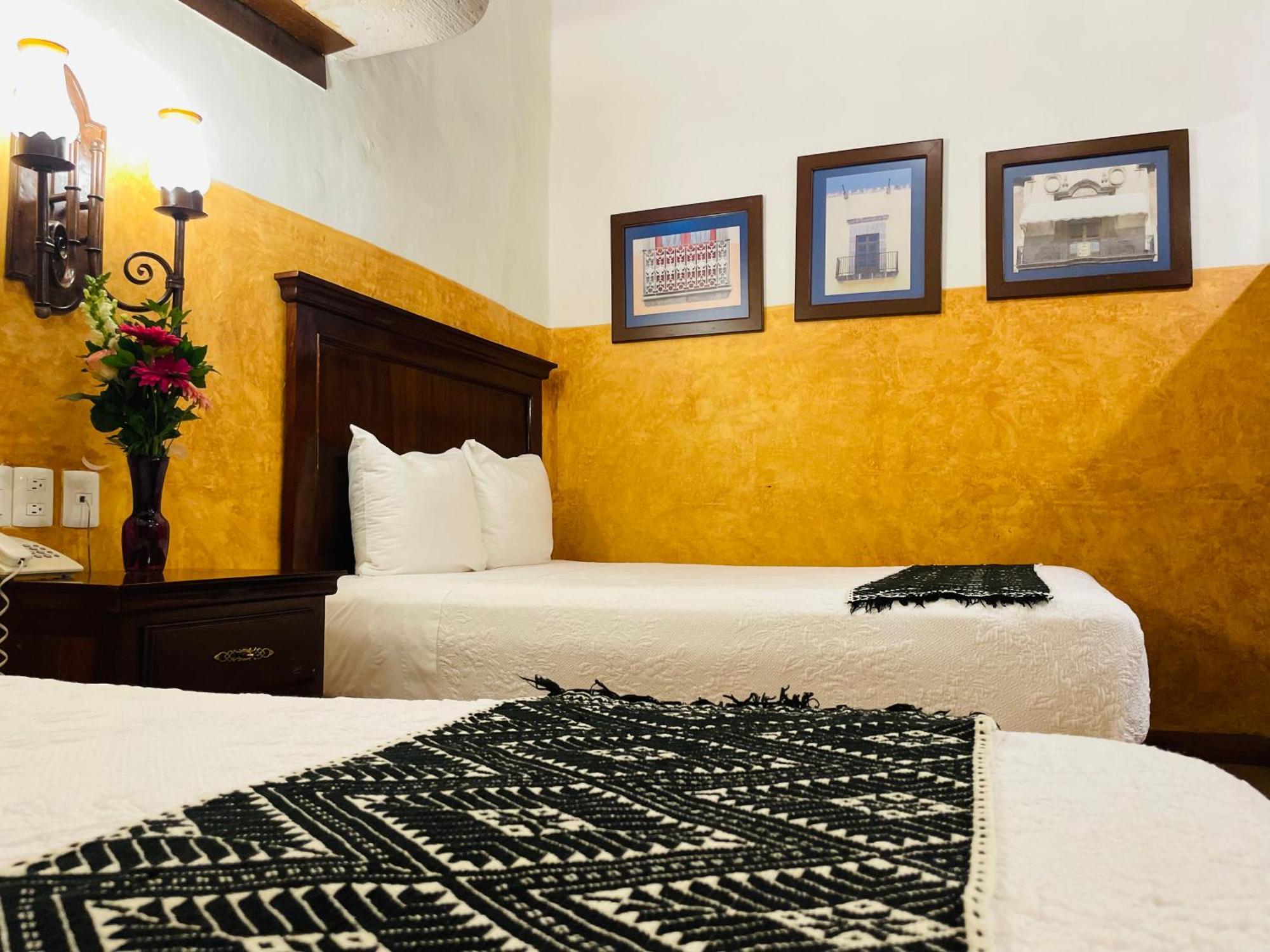 Hotel Historia Morelia Bagian luar foto
