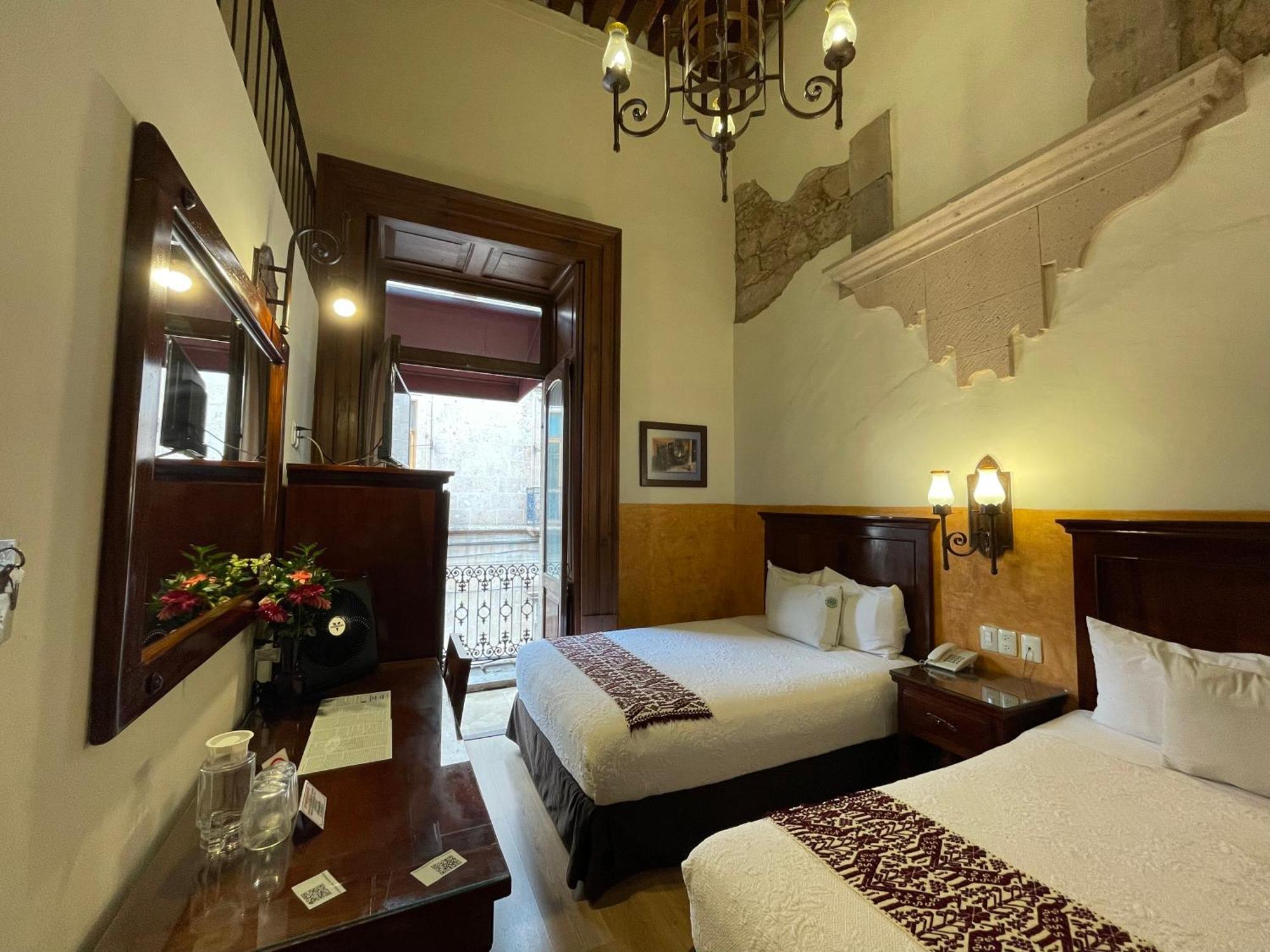 Hotel Historia Morelia Bagian luar foto