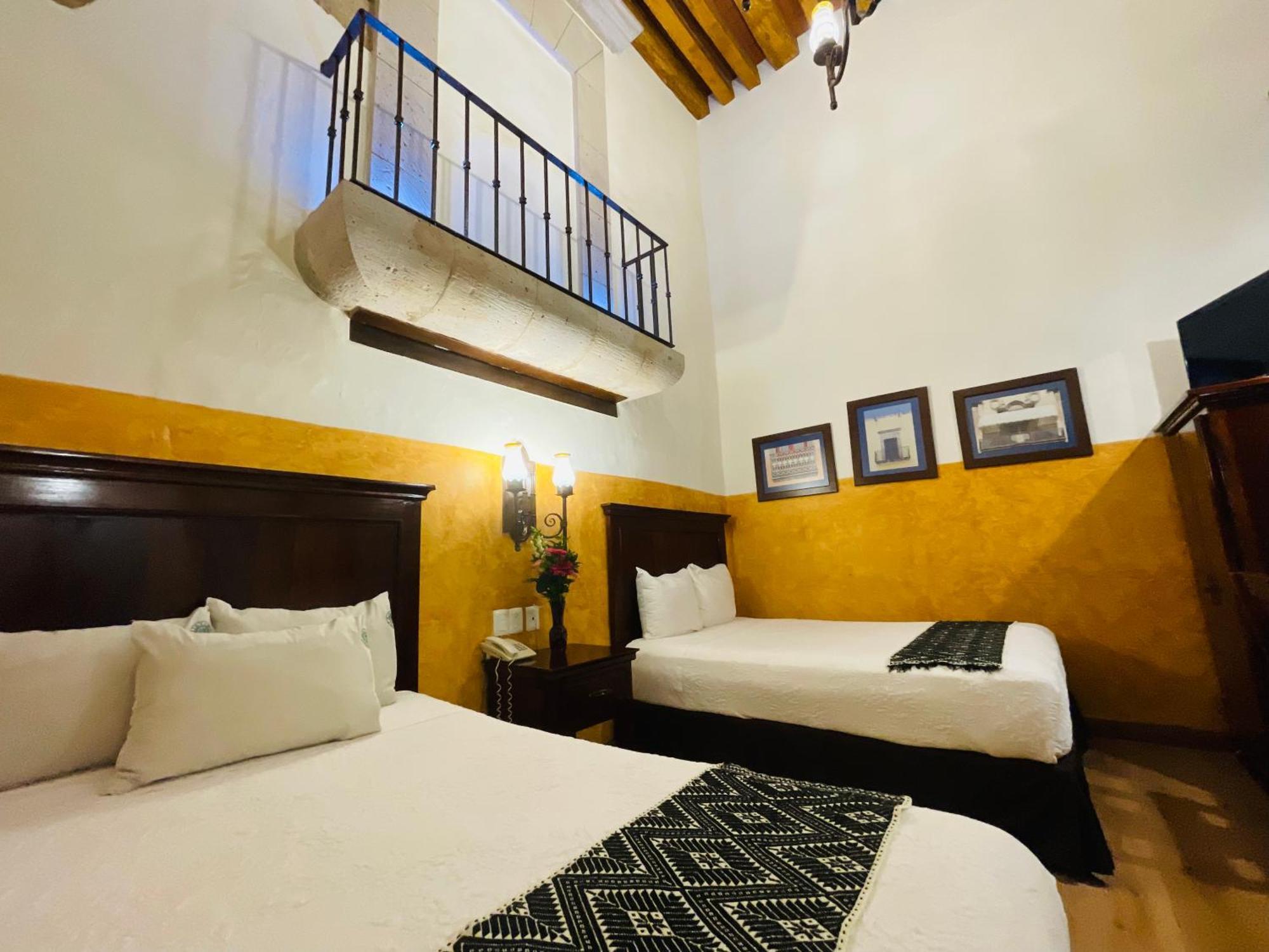 Hotel Historia Morelia Bagian luar foto