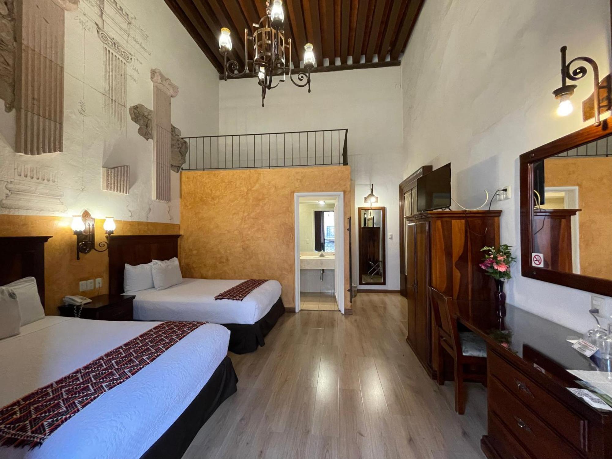 Hotel Historia Morelia Bagian luar foto