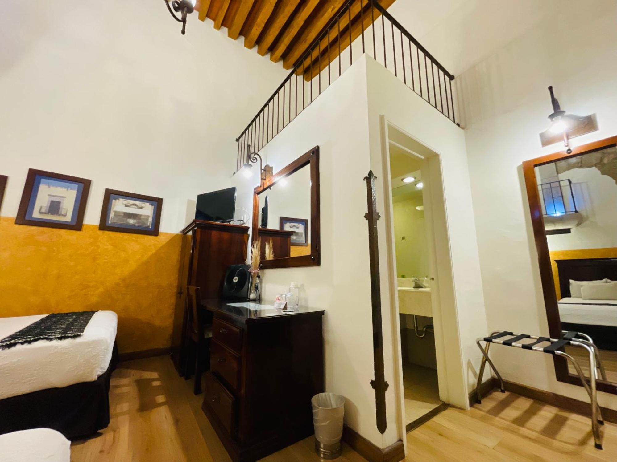 Hotel Historia Morelia Bagian luar foto